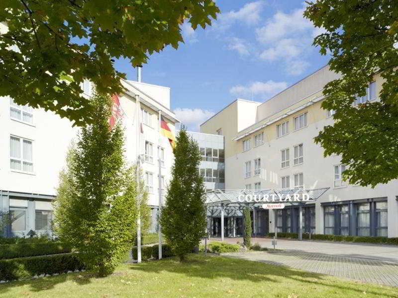 Courtyard Teltow Hotel