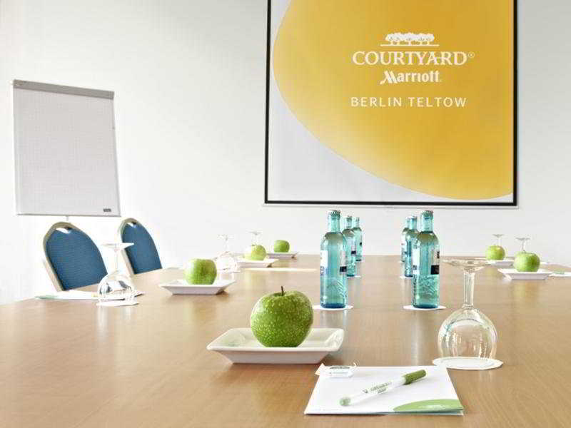 Hotel Courtyard Teltow